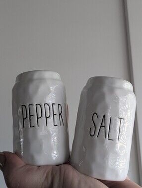 Rae Dunn Style Salt And Pepper Shakers
